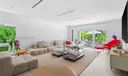 9033 Emerson Ave Photo