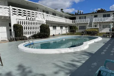 3847 S Circle Dr. #Apt #17 1