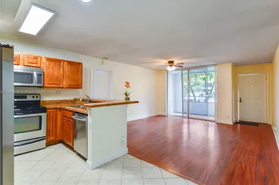 821 Lyons Rd #21103 1