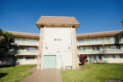 400 W Village Green Circle #112 1