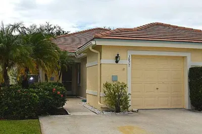 3877 SW Whispering Sound Drive 1