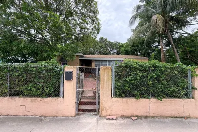 1068 NW 34th St 1