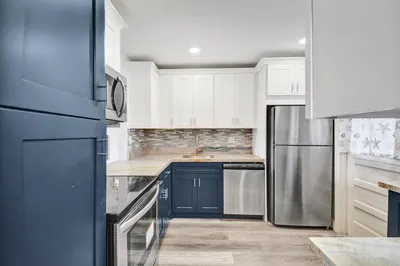 2430 SW 81st Avenue #305 1