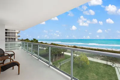 9511 Collins Ave #503 1