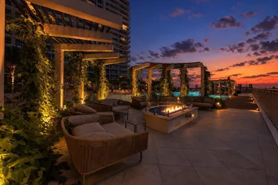 220 Lake Shore Drive 1