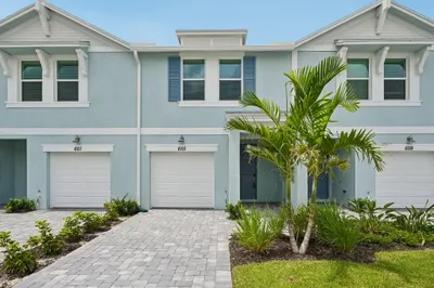 655 Salisbury Circle 1