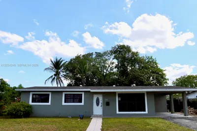 4830 NW 13th St 1
