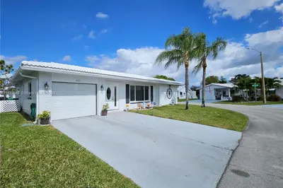 8101 NW 59th St 1