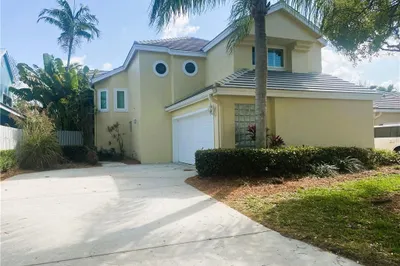 3439 SW Pindo Palm Lane 1