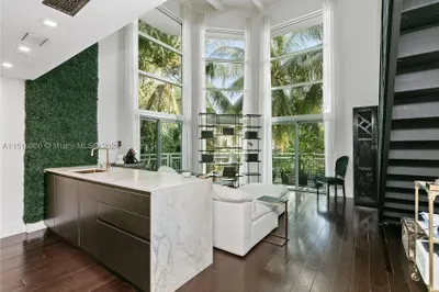 7728 Collins Ave #10 1