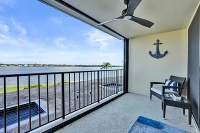132 Lakeshore Drive #317 1