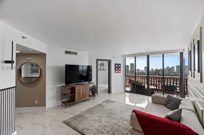 1000 W Island Blvd #2803 1