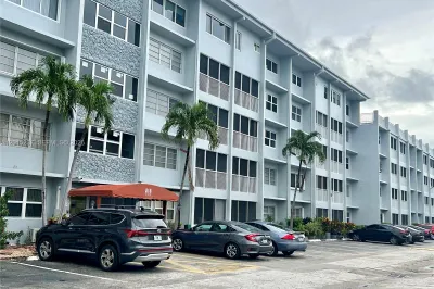 215 SE 3rd Ave #408C 1