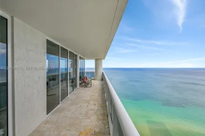 1800 S Ocean Dr #4304 1