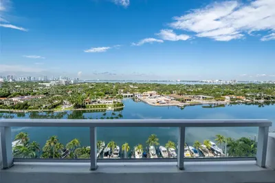 5005 Collins Ave #1506 1