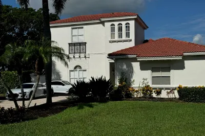 8163 Lakeview Drive 1