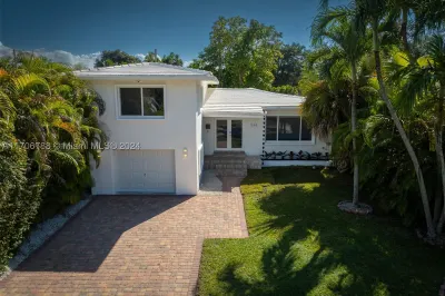 234 Washington Dr 1