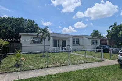 560 NW 184th Ter 1