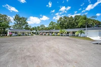 4491 Palm Breeze Trail 1