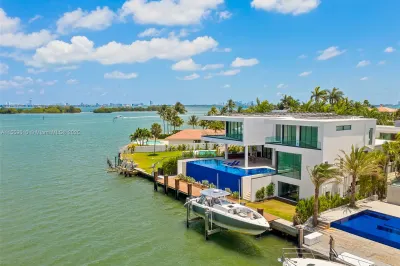 1133 Belle Meade Island Dr