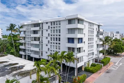 8001 Byron Ave #3C 1