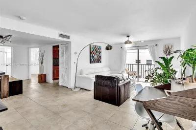 1236 Alton Rd #304 1