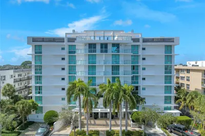 9400 W Bay Harbor Dr #504 1