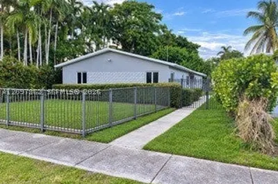 1283 NE 109th St 1