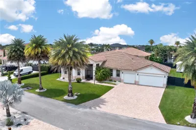 12922 SW 221 St 1