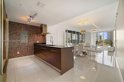 495 Brickell Ave #402 1