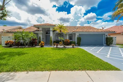 731 SW 93rd Ter 1