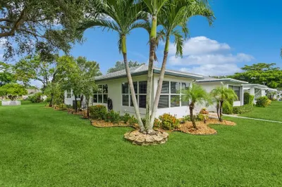 Upgraded 2 Bed/2Bath corner Villa in 55+ Community