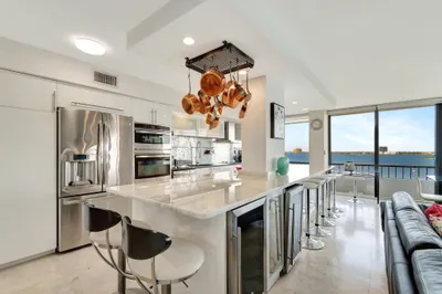 5550 N Ocean Drive #10d 1