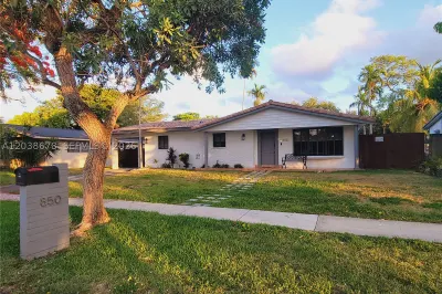 850 NE 182nd Ter 1