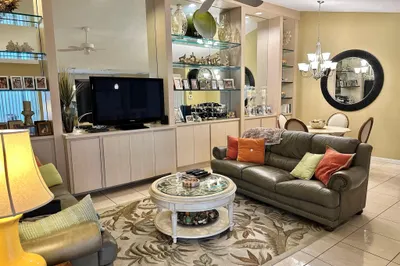 4101 Water Oak Court 1