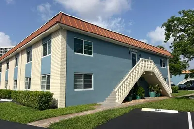 124 NE 19th Court #B102 1