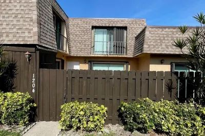 1204 Waterview Circle 1