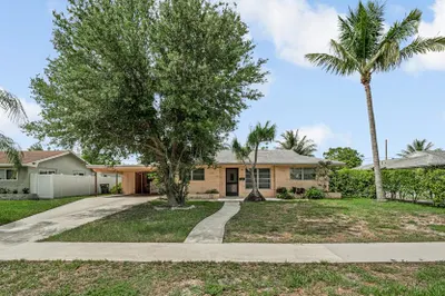4840 Pineaire Lane 1