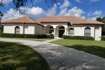 8709 Man O War Road 1