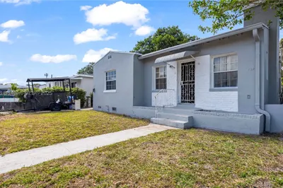 724 NW 77th St 1