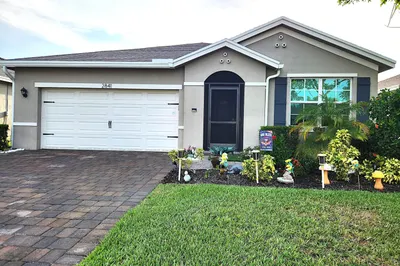 2841 NE Breezeway Circle 1