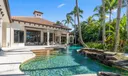 314 W Riverside Drive Photo