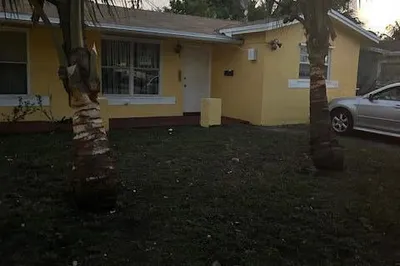 5414 NW 17th Street 1