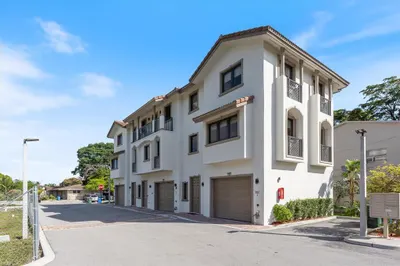 448 NW 41st St 1