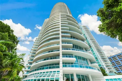 2127 Brickell Ave #1406 1