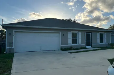 3882 SW Darwin Boulevard 1