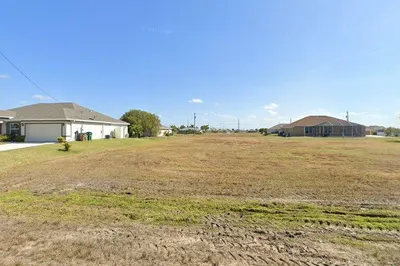 523 NW 25 Place 1