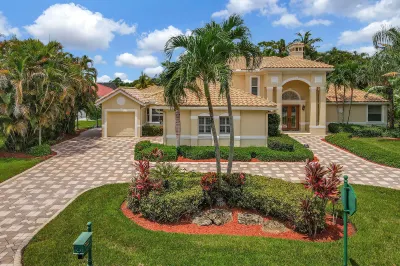 7903 Ironhorse Boulevard 1