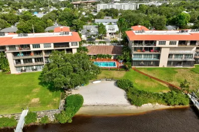 624 SW SAINT LUCIE Crescent #308 1