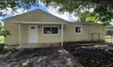 610 E 6th Pl Photo